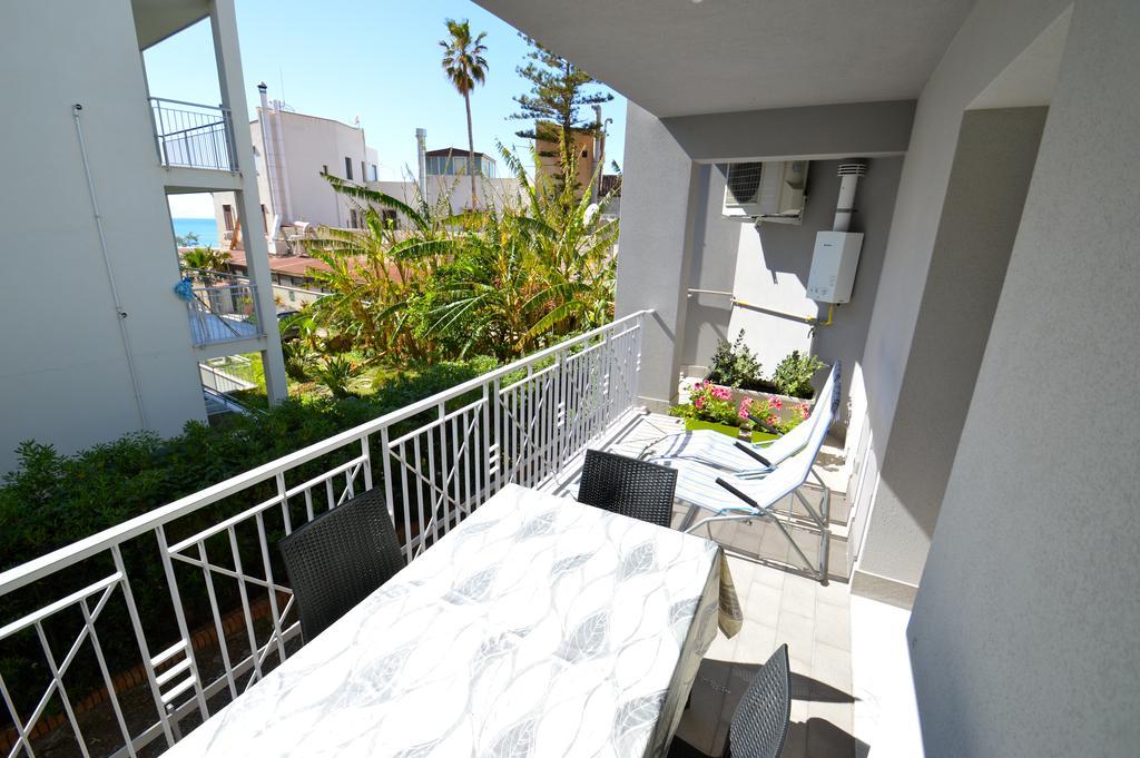 Appartement Royal Sea House à Cefalù Extérieur photo
