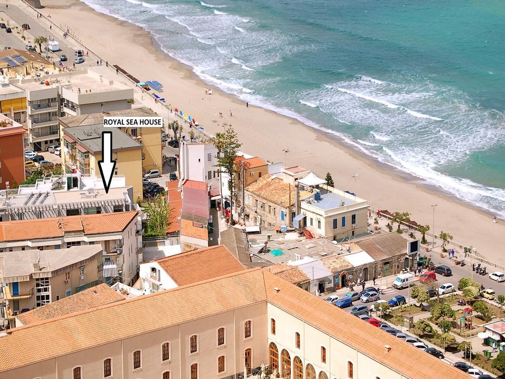 Appartement Royal Sea House à Cefalù Extérieur photo